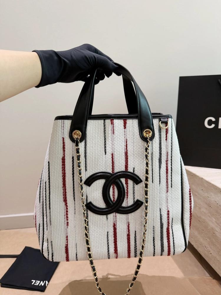 حقيبة Chanel Tweed Tote