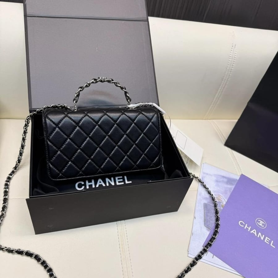 حقيبة Chanel Flower & Pearl Flap
