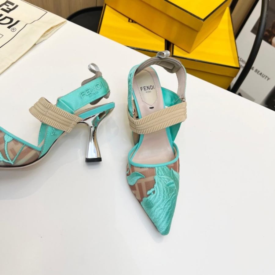 كعب Fendi Colibrì