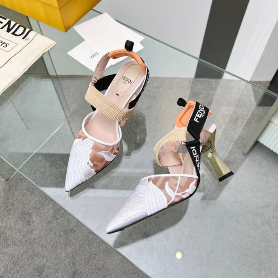 كعب Fendi Colibrì