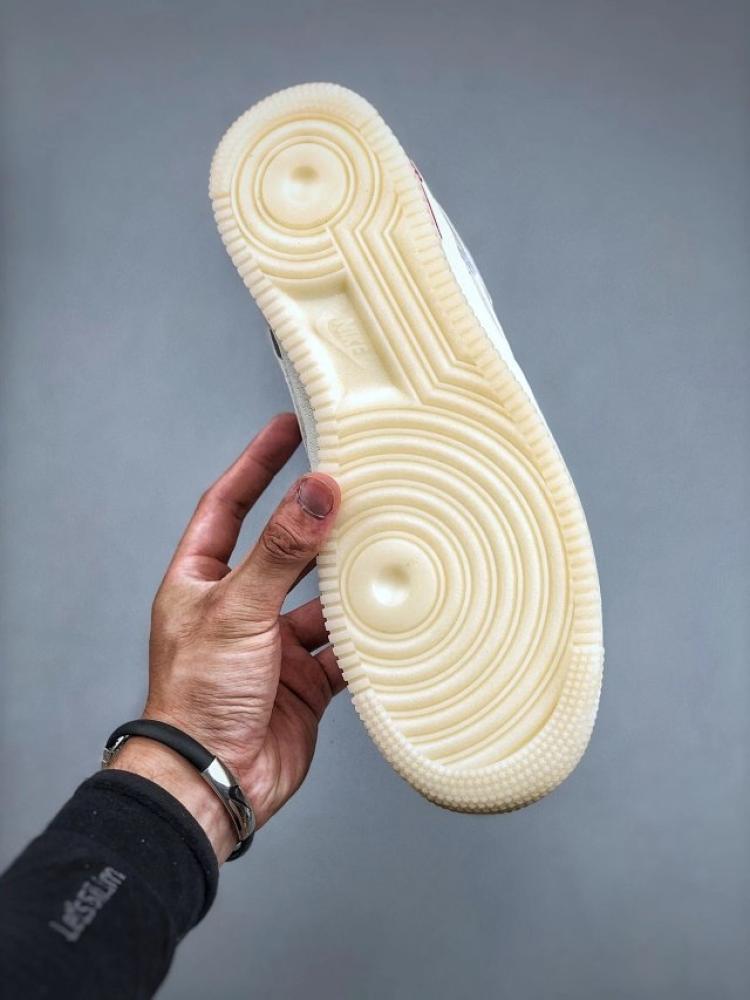 شوز Nike Air Force 1 Low x Supreme