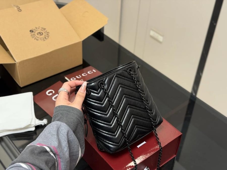 حقيبة Gucci Marmont Mini Bucket