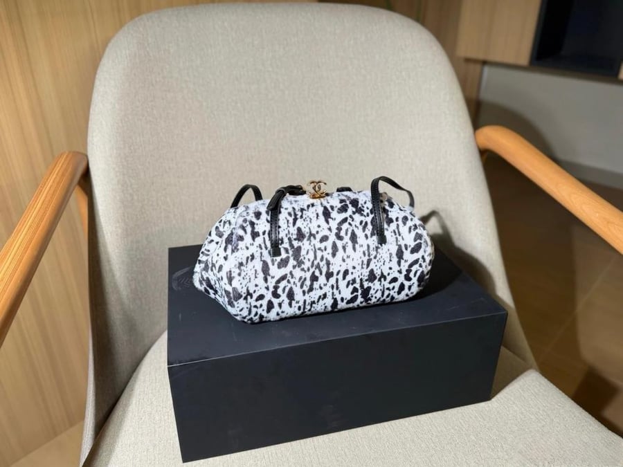 حقيبة Chanel Bowling Leopard