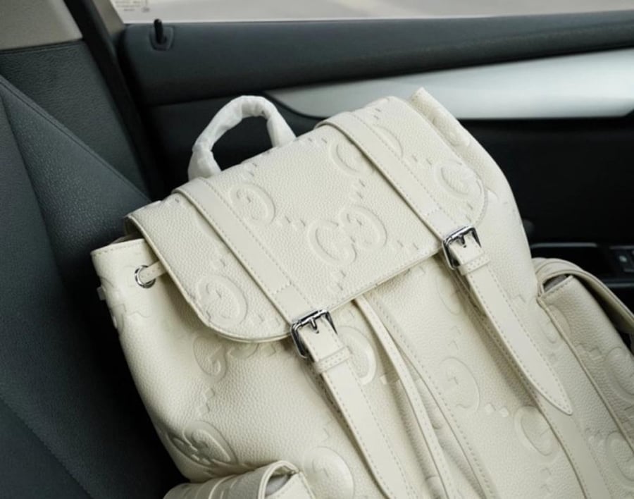 حقيبة الظهر GG Embossed Leather