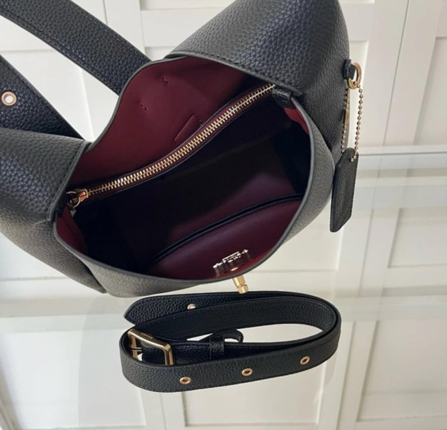حقيبة COACH Hadley Hobo