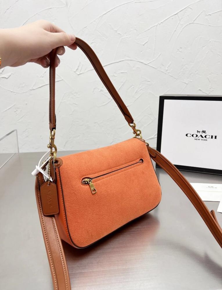 حقيبة الكتف Coach Soft Tabby