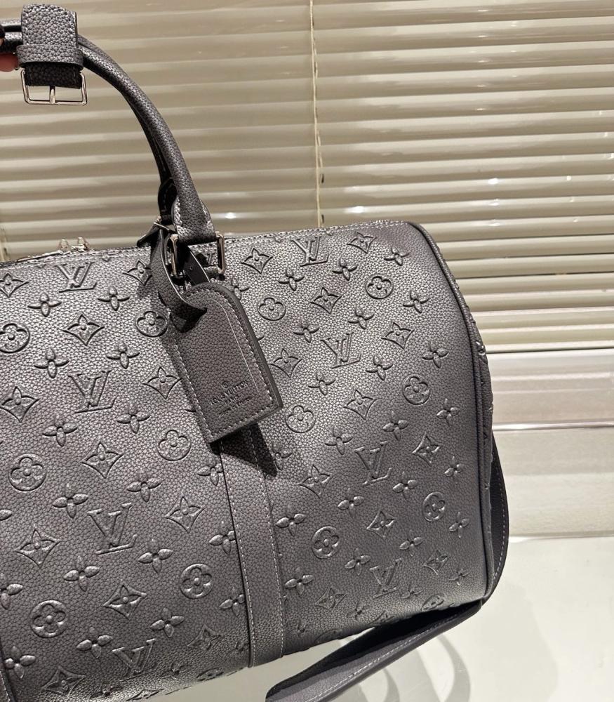 حقيبة Louis Vuitton Keepall 50