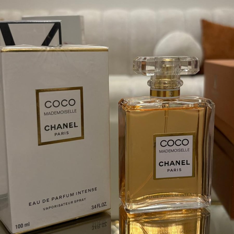 عطر كوكو مودموزيل من شانيل مع كيس من سيفورا مجانا