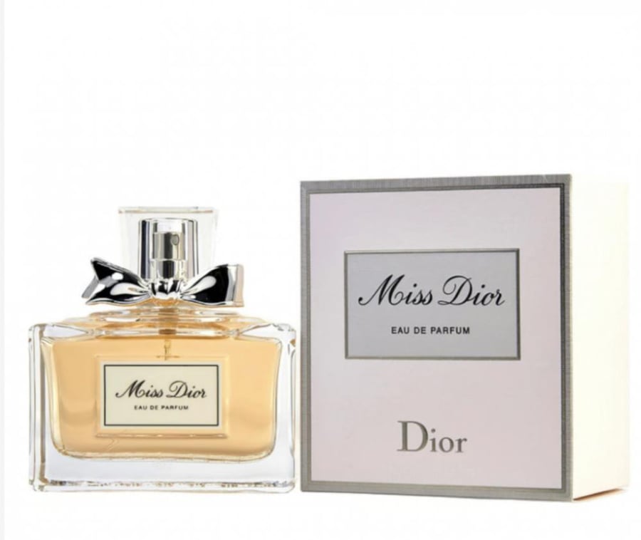 عطر مس ديور او دو بارفيوم 100مل مع كيس من سيفورا مجانا