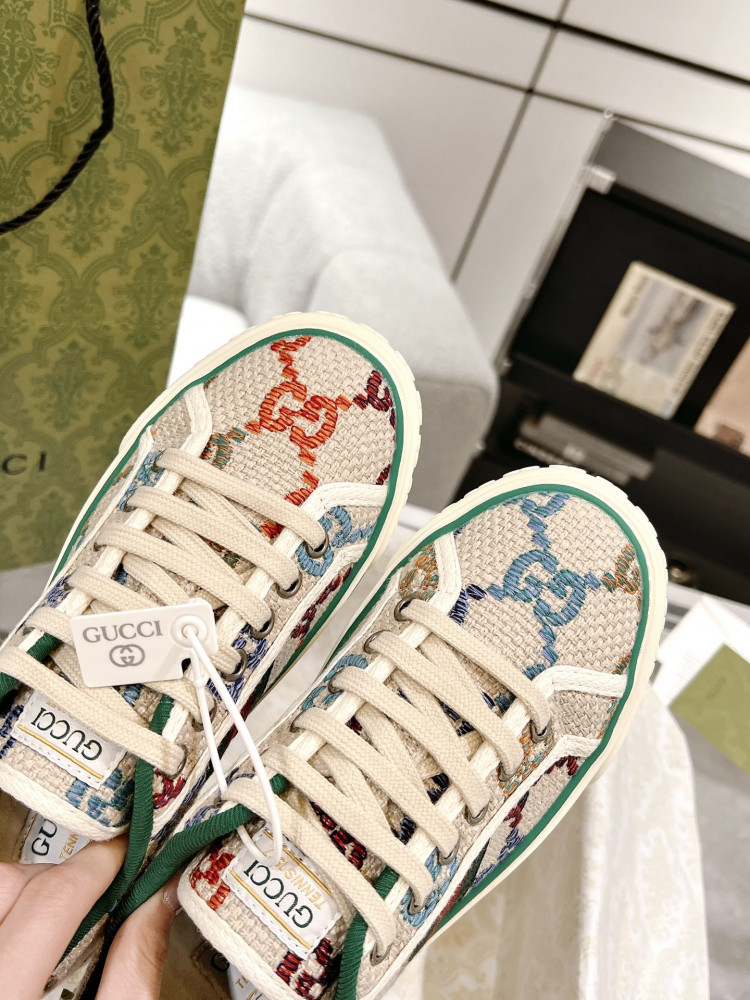Guccii