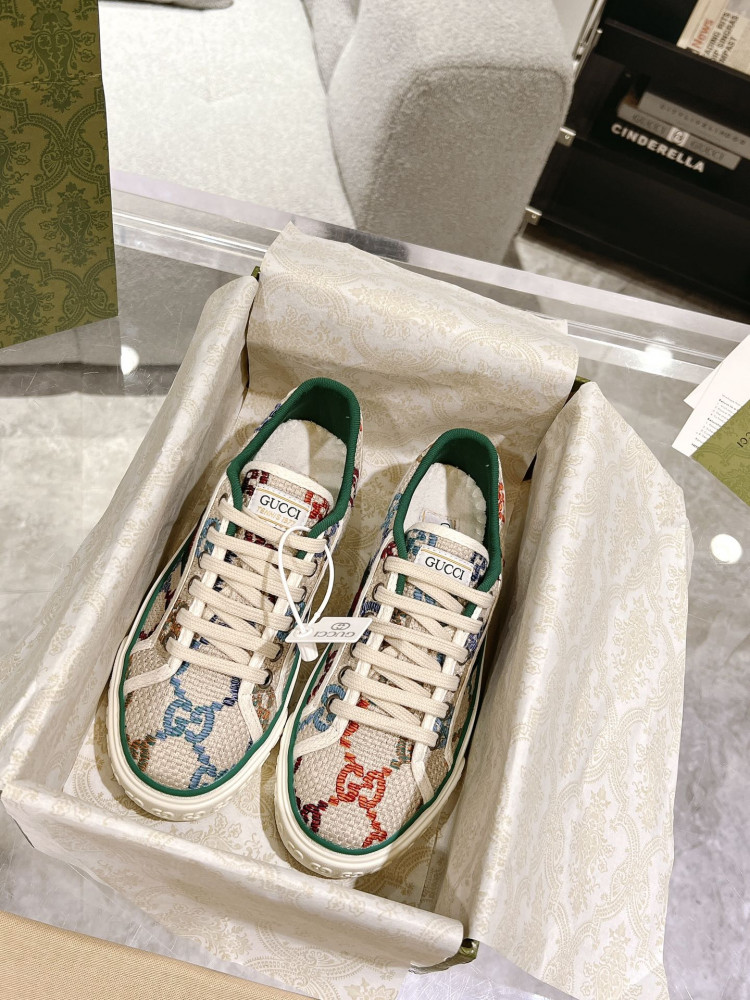 Guccii