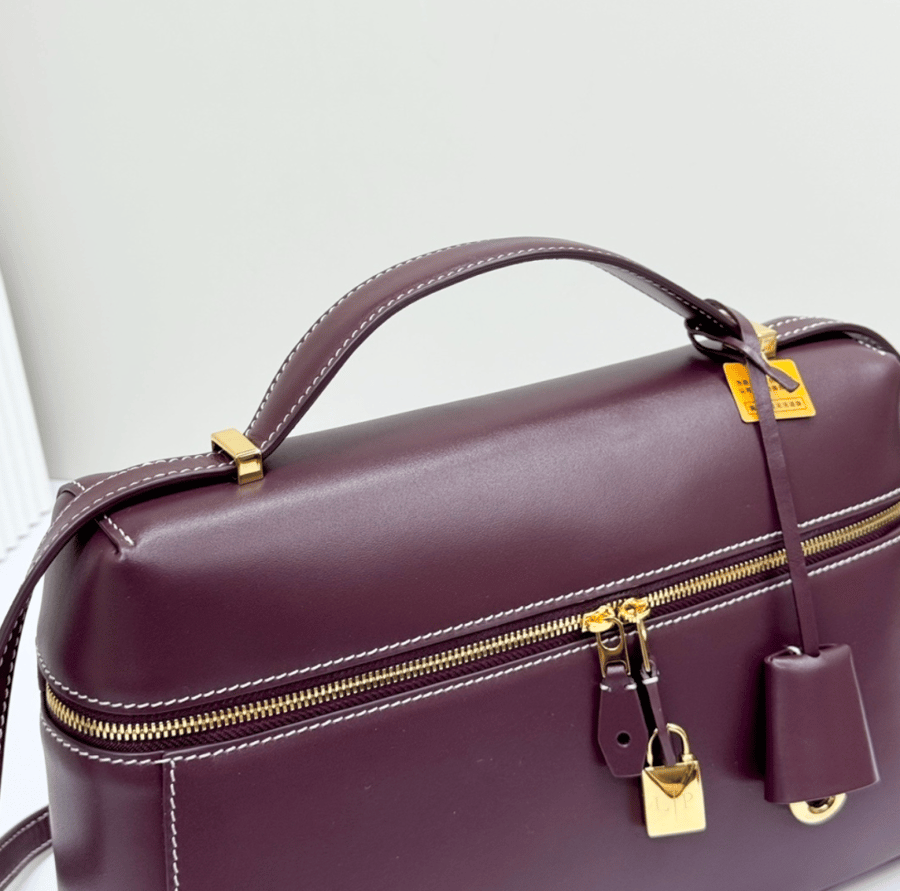 Luxury leather Loro Piana bag – Maroon, size 27