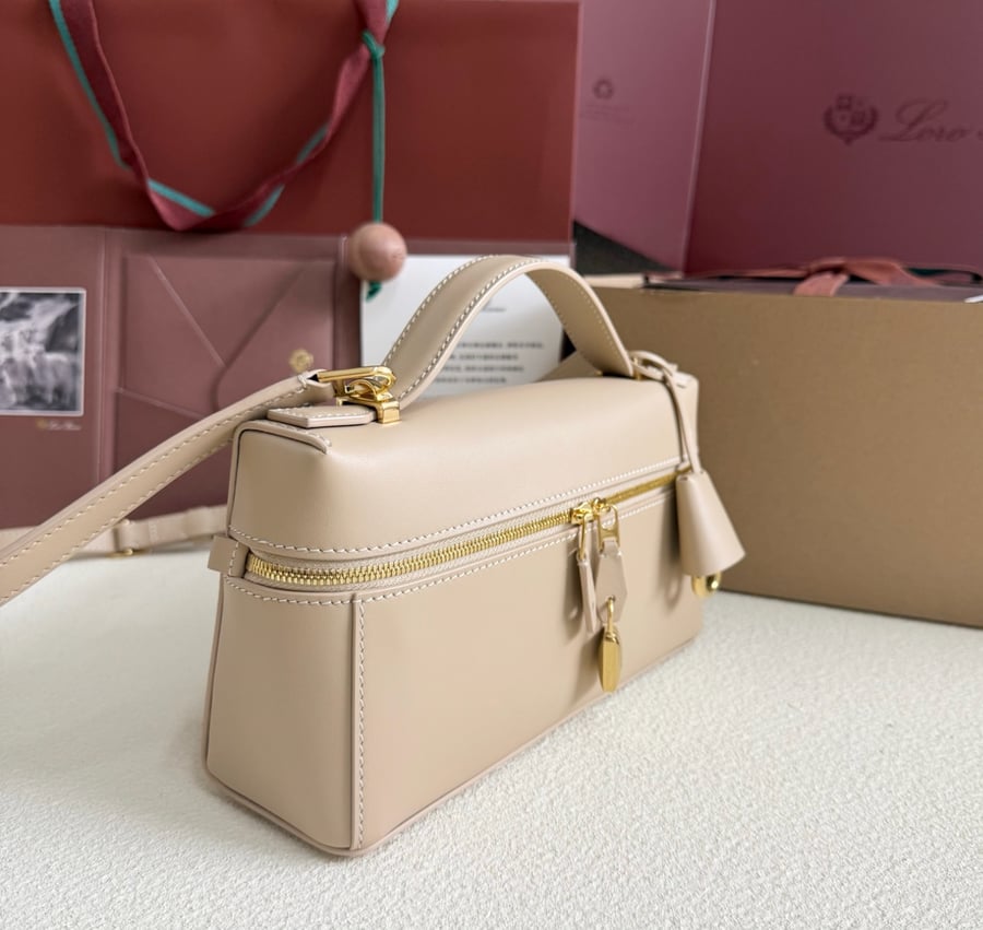 Luxury leather Loro Piana bag - beige
