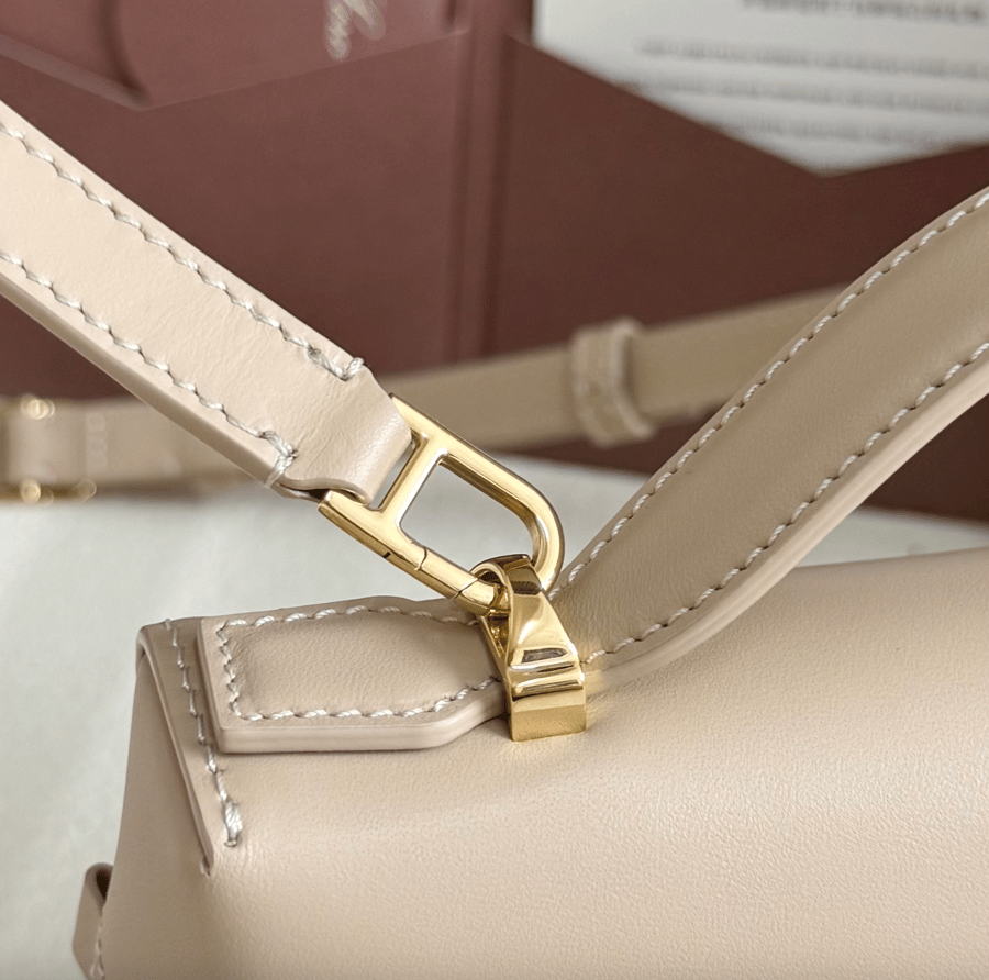 Luxury leather Loro Piana bag - beige