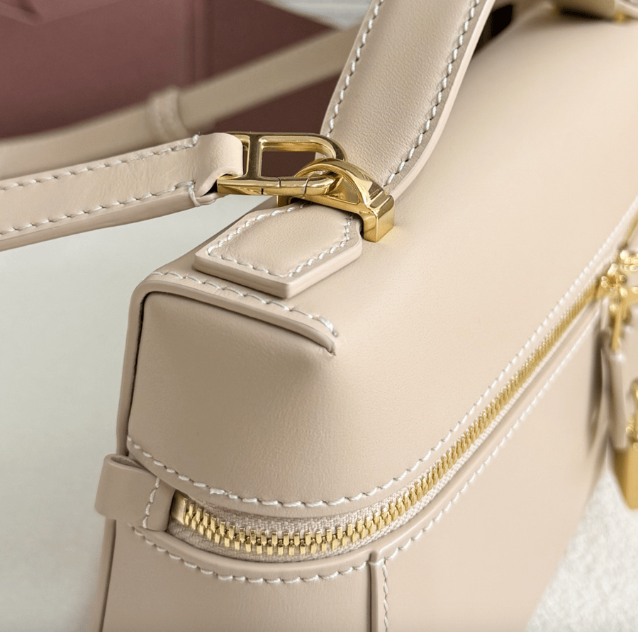 Luxury leather Loro Piana bag - beige