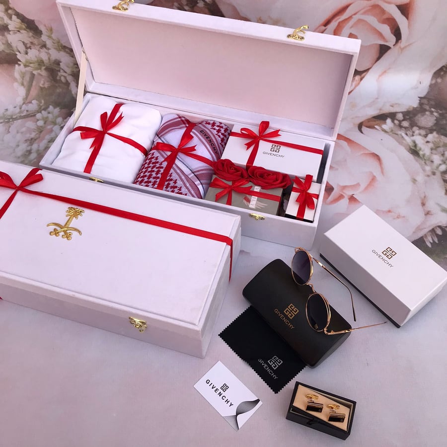 الطقم الملكي الفخم (GIVENCHY) جفنشي