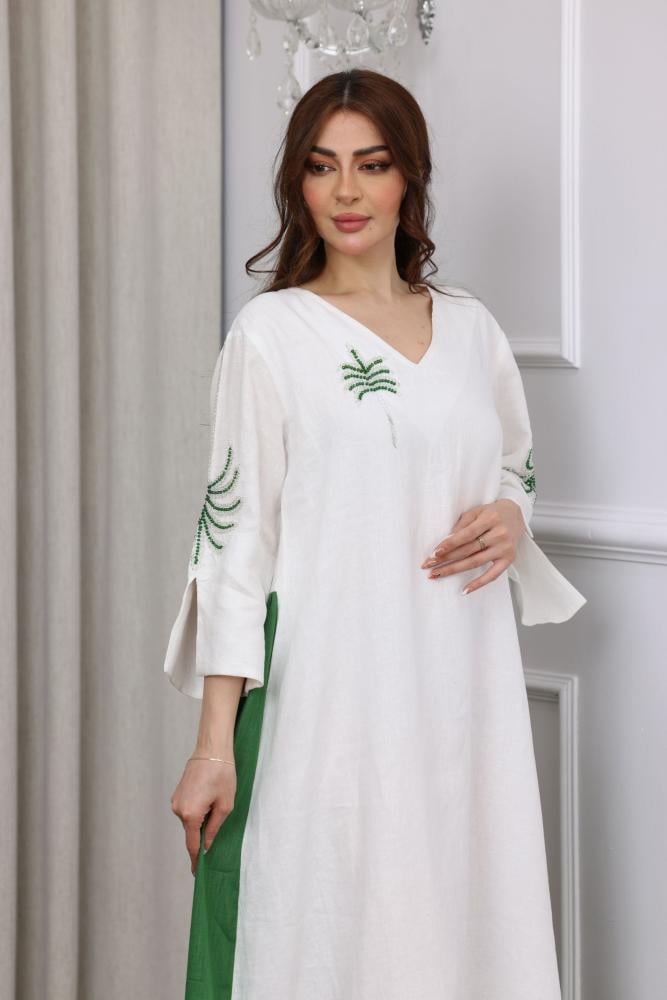 Linen thobe with embroidery, doubt in the chest and sleeves