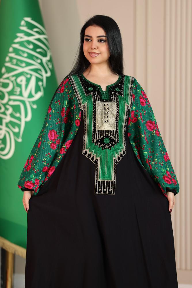 جلابية كريب فراشة بتطريز عسيري وأكمام شالكي