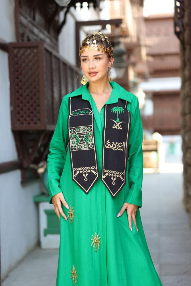 وشاح بخامة الكتان - بتطريز كمبيوتر