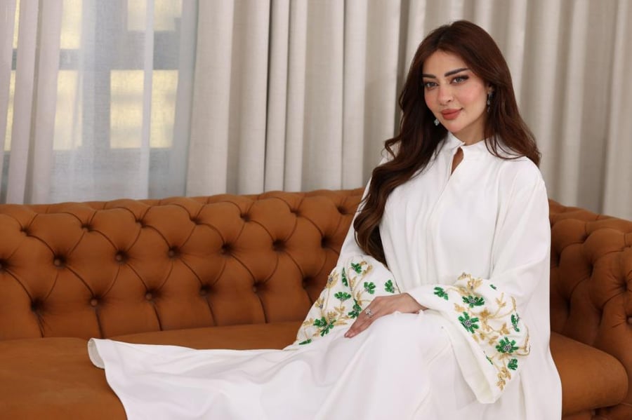 جلابية باربي كلوش بتطريز شك يدوي في الاكمام