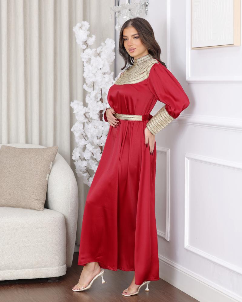 جلابية ساتان بطابع فرعوني