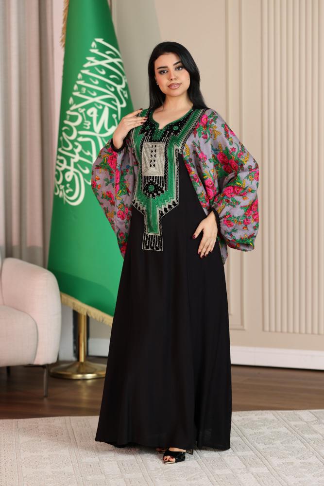جلابية كريب فراشة بتطريز عسيري وأكمام شالكي