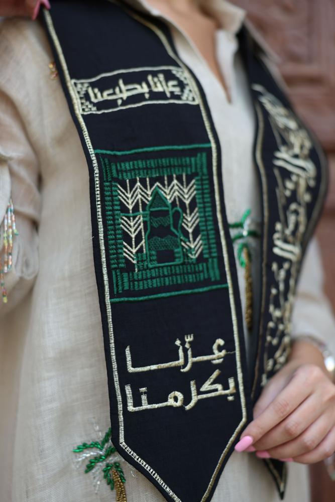 وشاح بخامة الكتان - بتطريز كمبيوتر