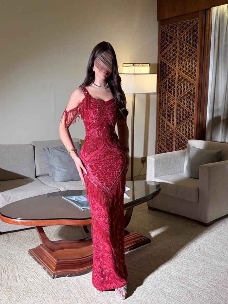 Evening dress with zipper front embroidery