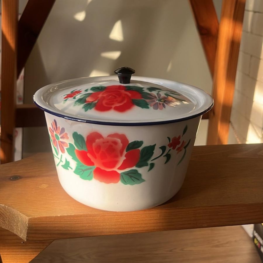 Old-style clay dish rack, stored