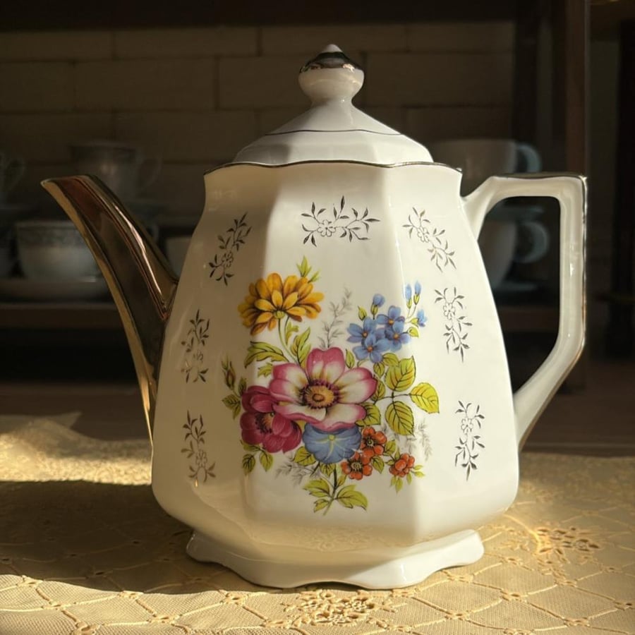 Vintage Japanese teapot