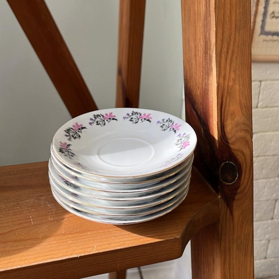 Vintage Chinese plate