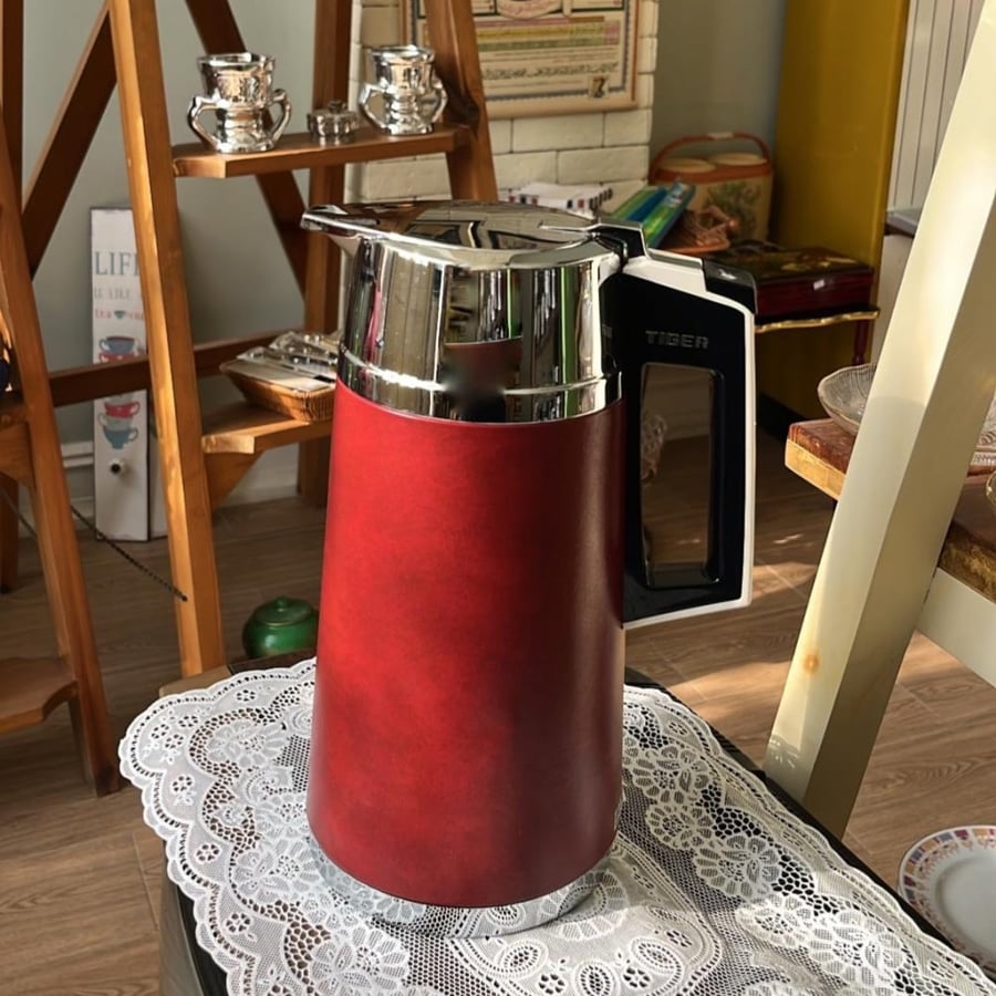 Vintage Japanese thermos, a rare find from the Tiger brand | 1970s edition