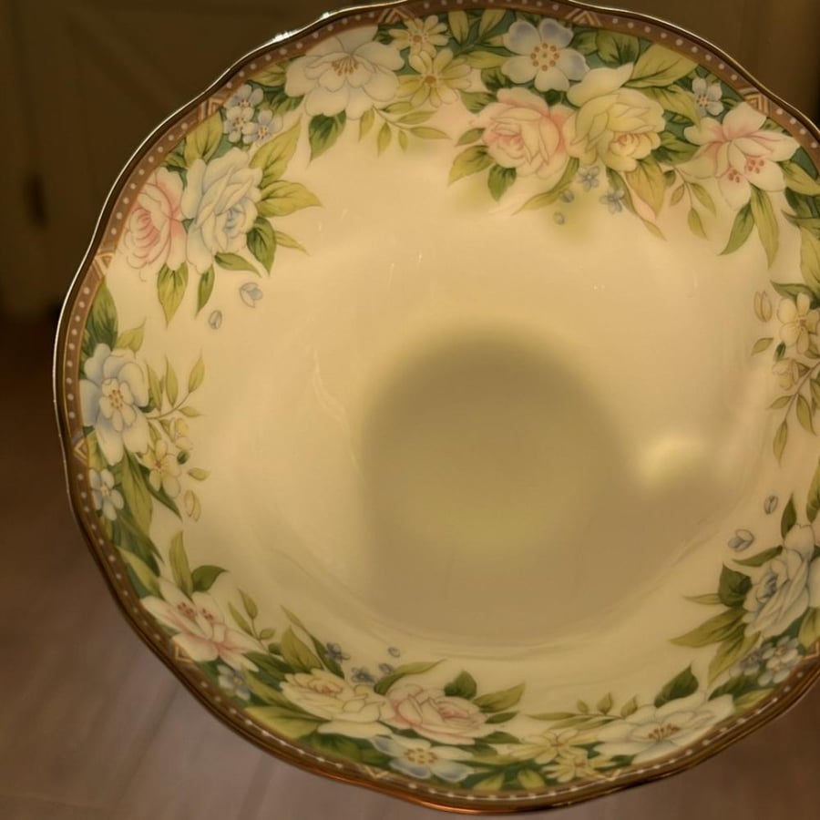 Vintage mug made of bone china - from the renowned Japanese brand Yamaka