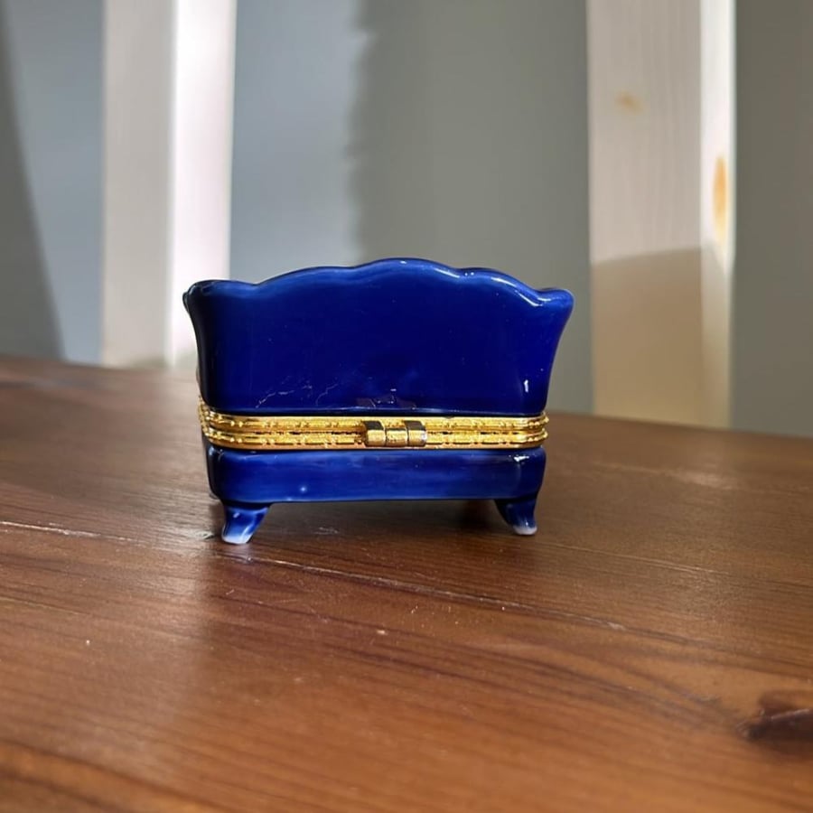 vintage ceramic box