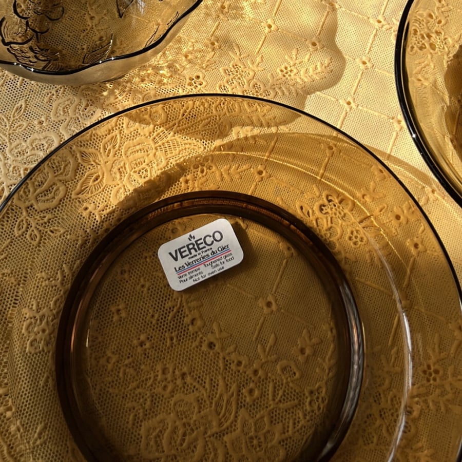 French-made plate, vereco brand