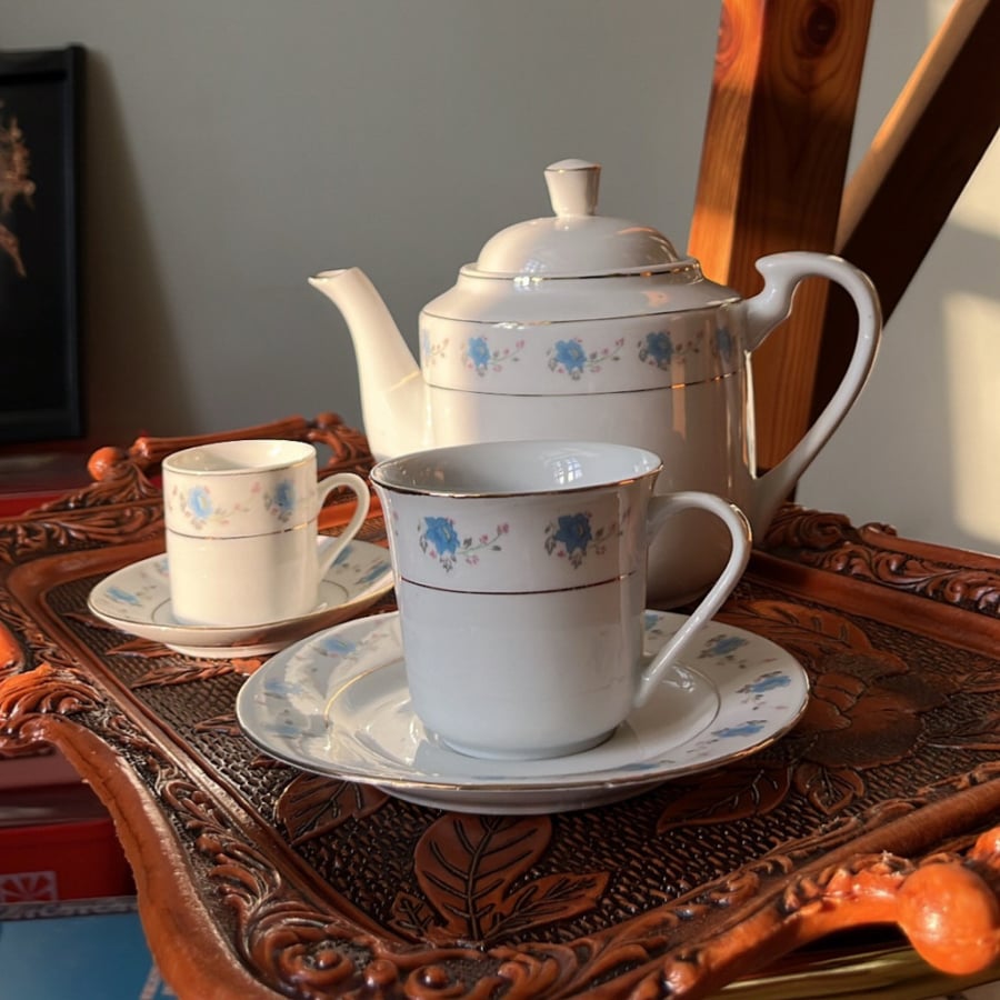 Jug and cups set طقم فنتج بتوريد أنيق