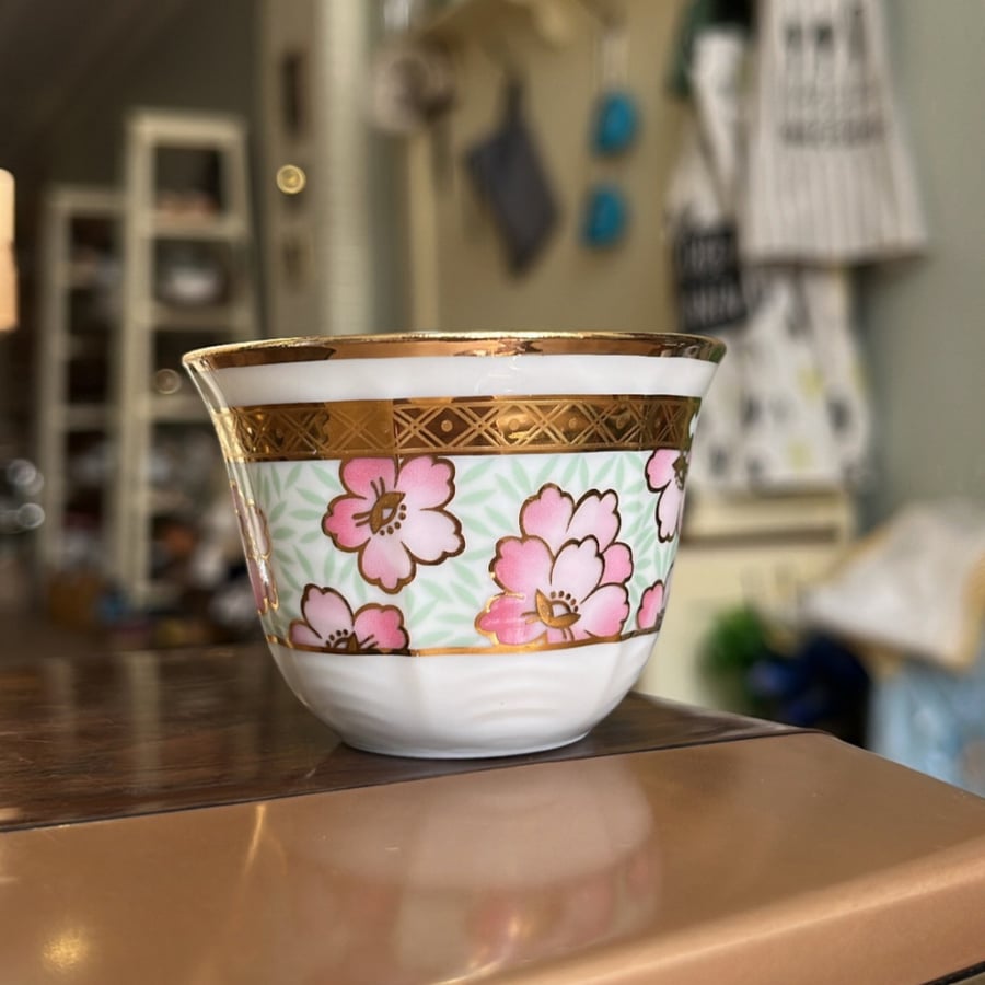 A set of 8 vintage Japanese teacups