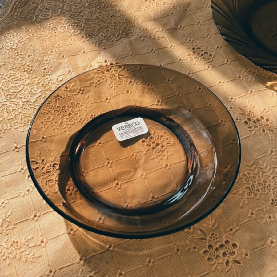 French-made plate, vereco brand