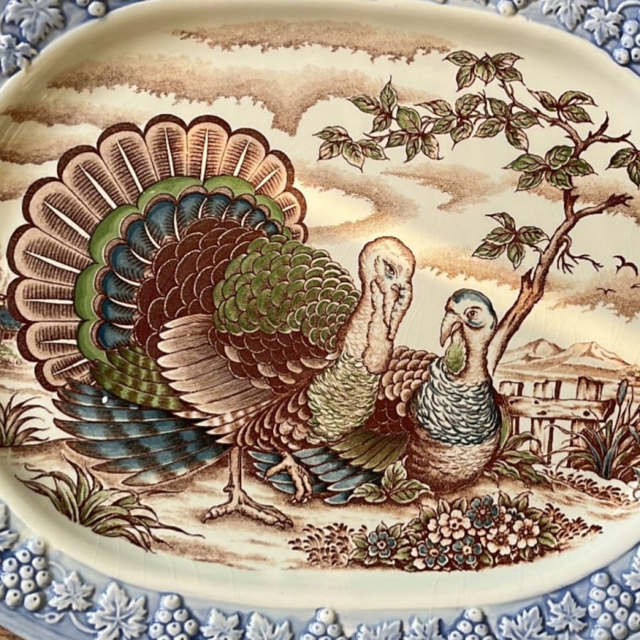 An antique and rare dish | Japanese industry