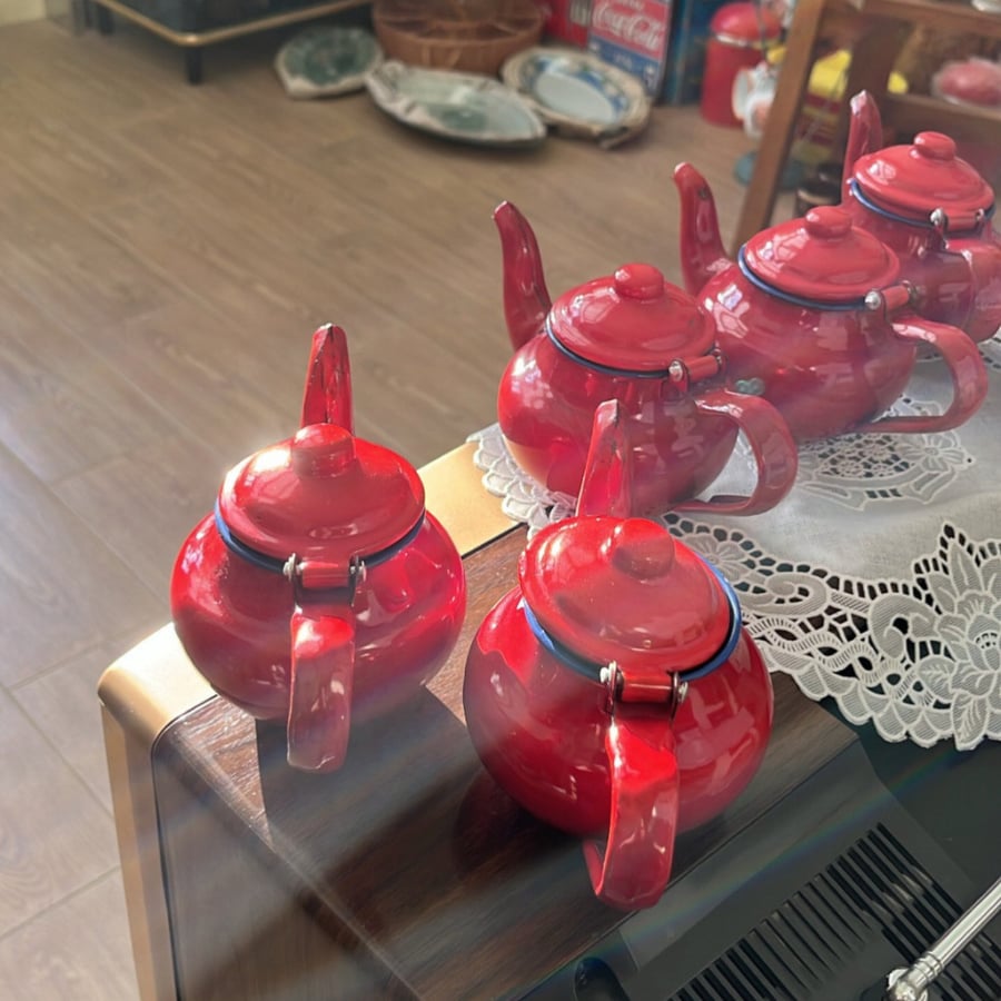 metal teapots ابريق غضار اصدار قديم - حجم صغير