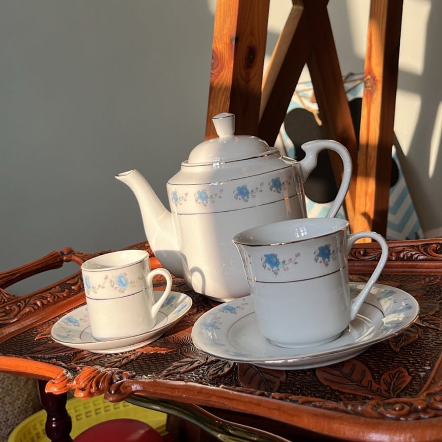 Jug and cups set طقم فنتج بتوريد أنيق