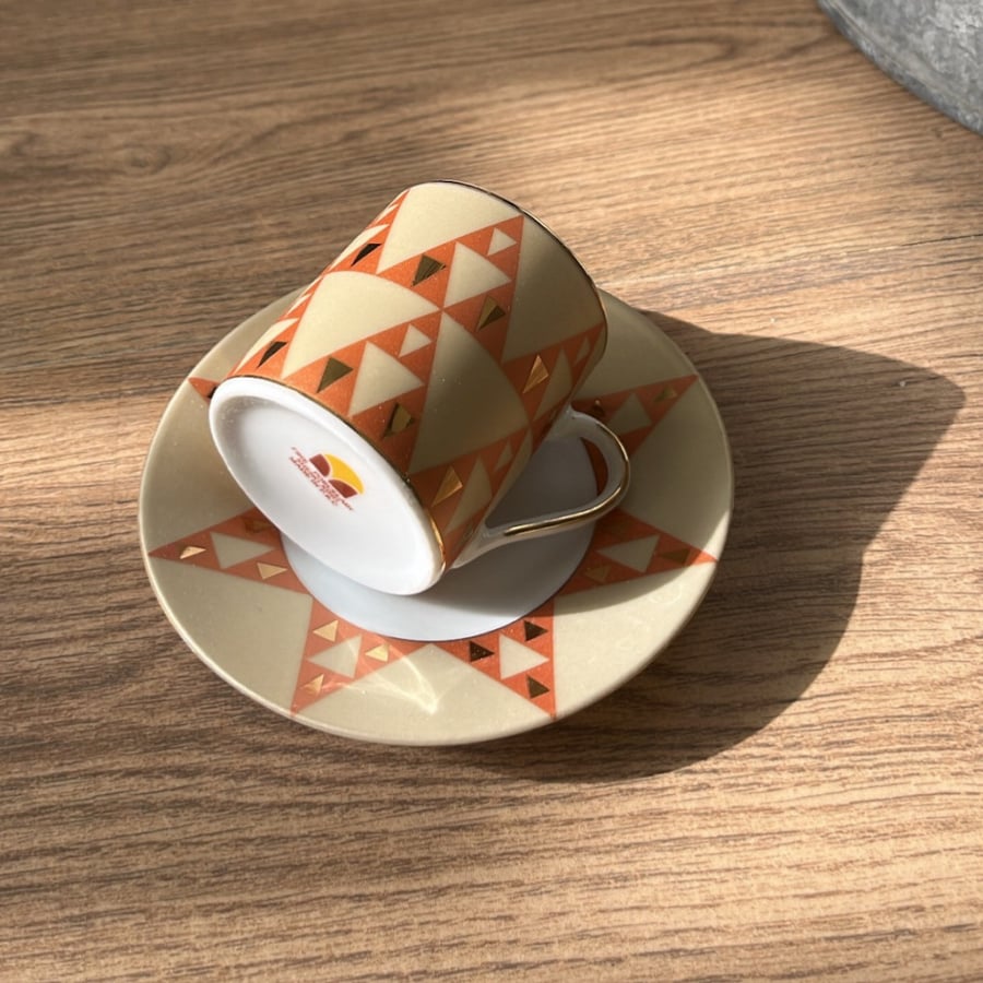 Vintage mug with geometric pattern