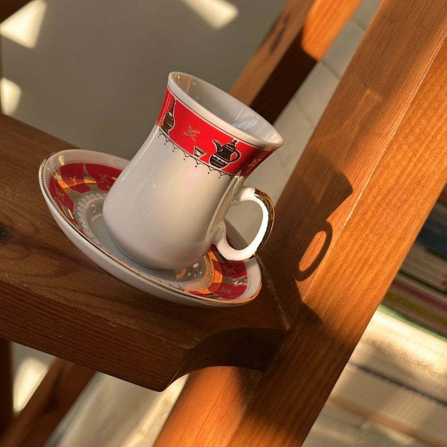 نص درزن بيالات يابانية فنتج من الثمانينات