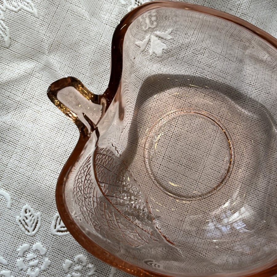 Badia, produced in the shape of an apple, made in Indonesia