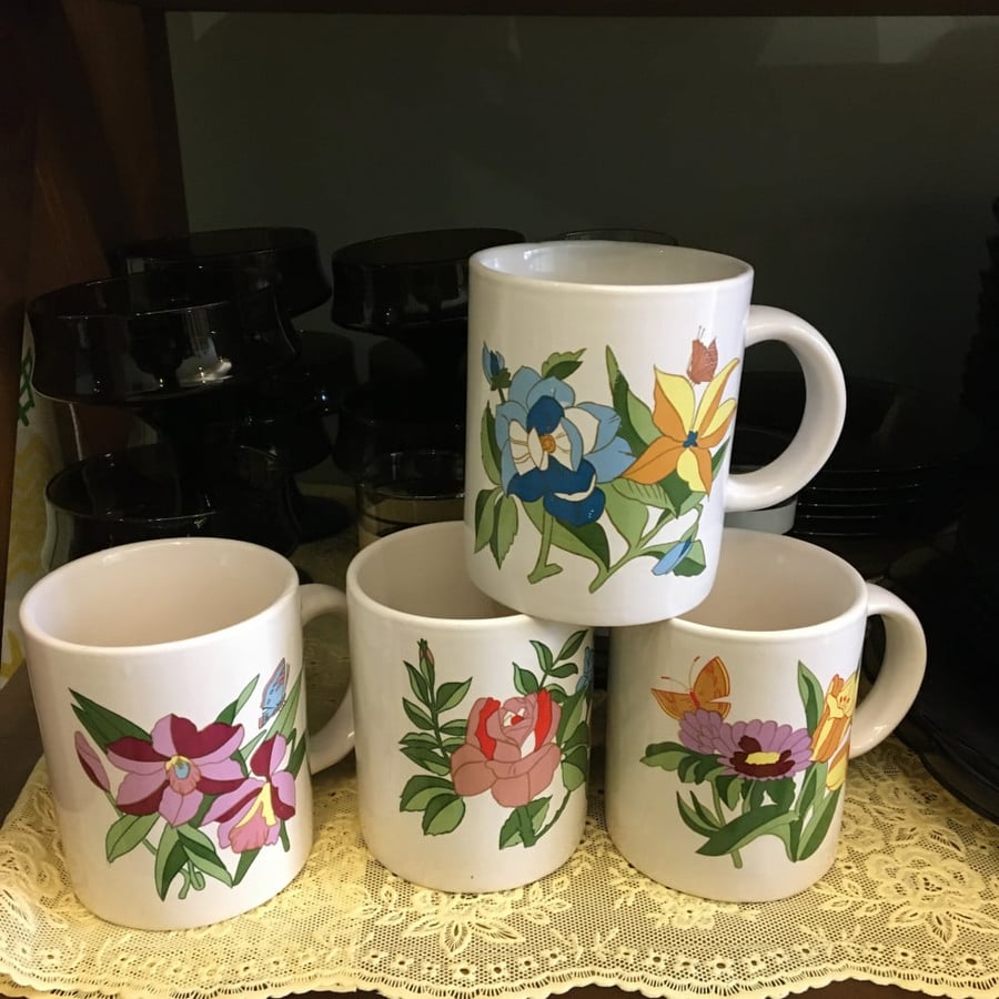 “mug” with various flower designs | Stored old version