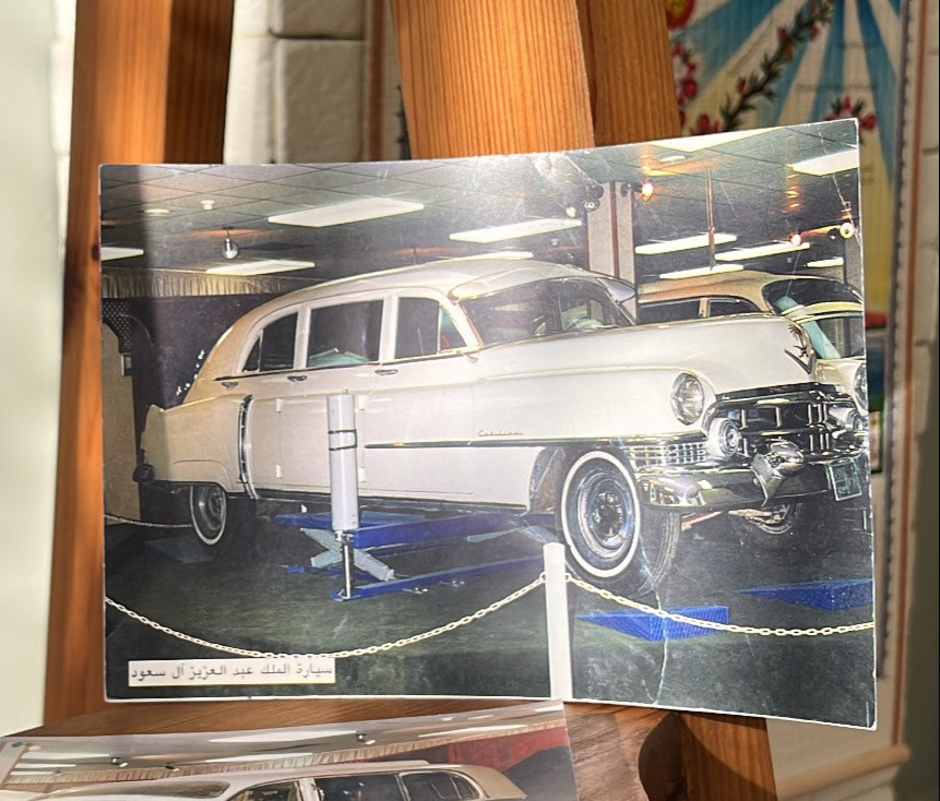 Old pictures of King Abdulaziz cars and the city of Jeddah
