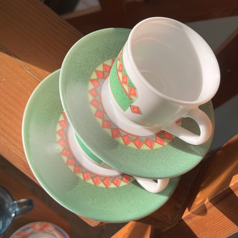 French vintage Arcopal cups