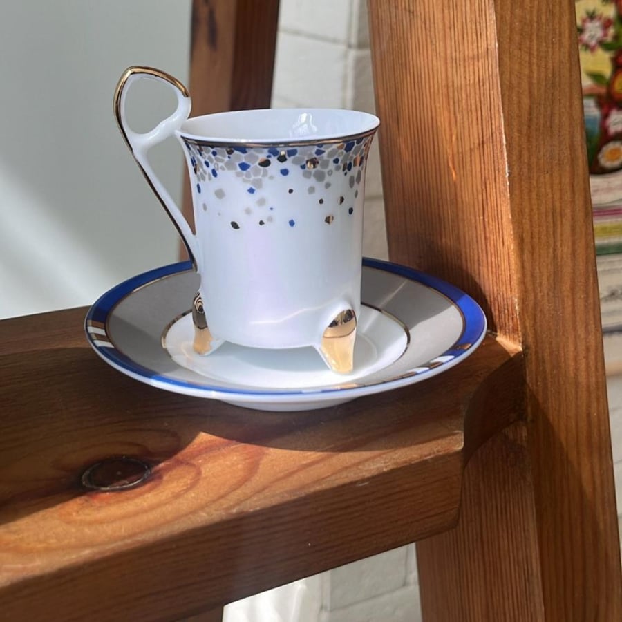 A porcelain cup from Al Saif's old versions