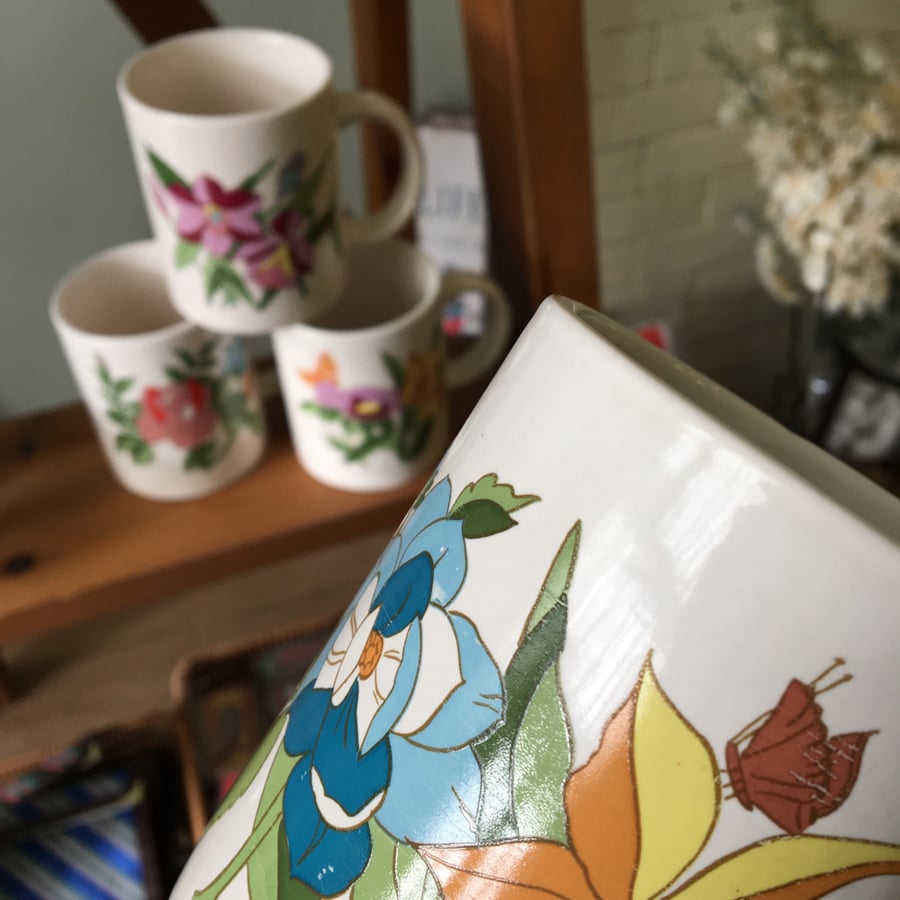 “mug” with various flower designs | Stored old version