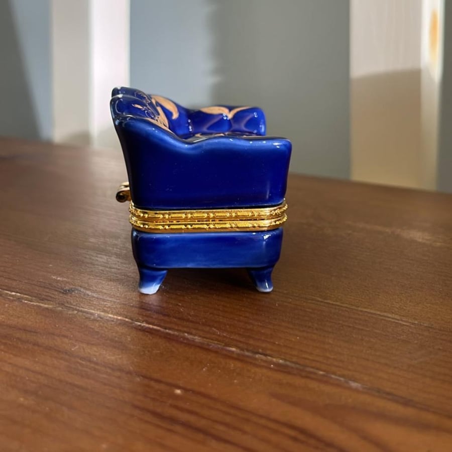 vintage ceramic box